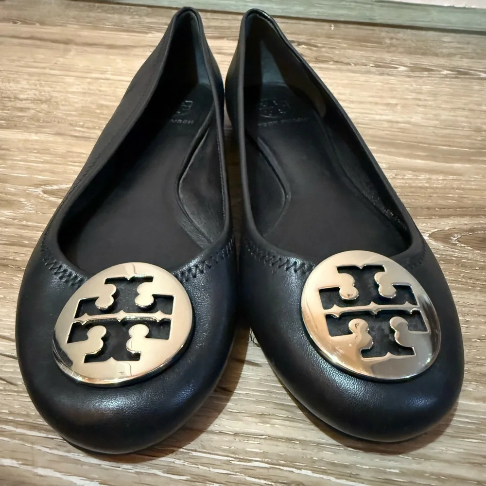 NWOT Tory Burch Black and Silver Flats with Iconic Logo - Picture 3 of 5